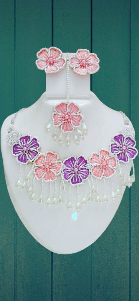 Flower beads neck set